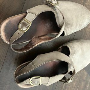 Dansko Ladies Sandals - Used